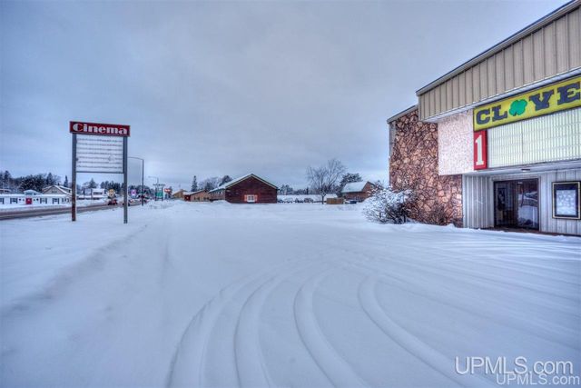 932 E Cloverland Drive, Ironwood, MI 49938