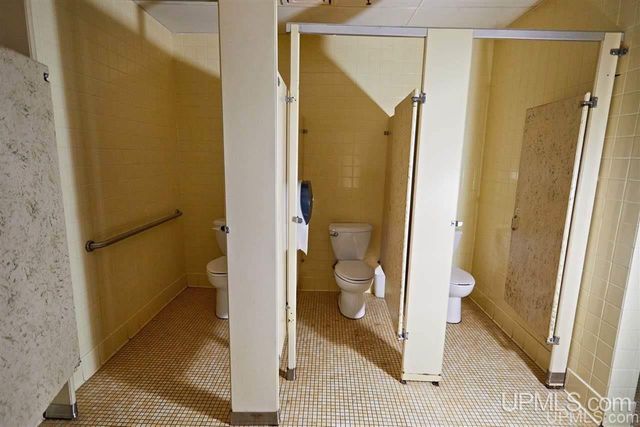 932 E Cloverland Drive, Ironwood, MI 49938