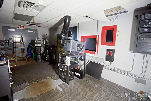 932 E Cloverland Drive, Ironwood, MI 49938