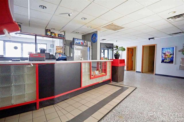 932 E Cloverland Drive, Ironwood, MI 49938