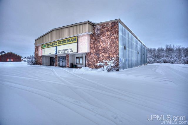 932 E Cloverland Drive, Ironwood, MI 49938