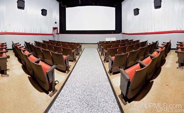 932 E Cloverland Drive, Ironwood, MI 49938