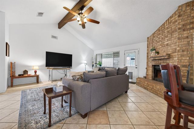 2311 Leading Edge Drive, Friendswood, TX 77546