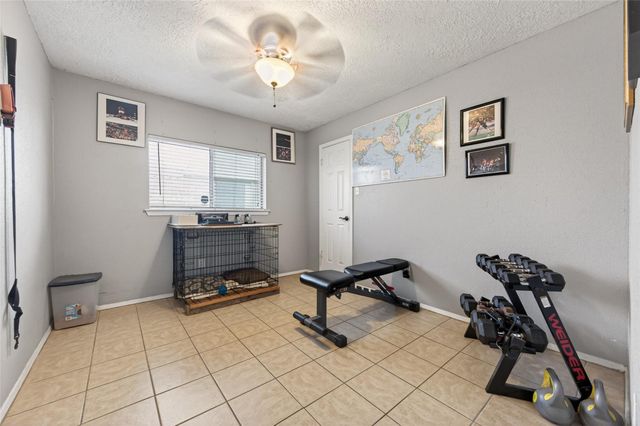 2311 Leading Edge Drive, Friendswood, TX 77546