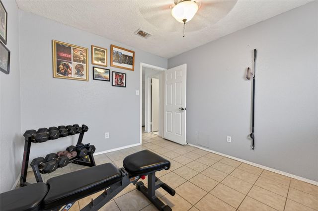 2311 Leading Edge Drive, Friendswood, TX 77546