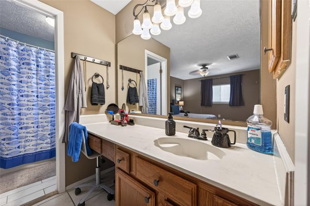 2311 Leading Edge Drive, Friendswood, TX 77546