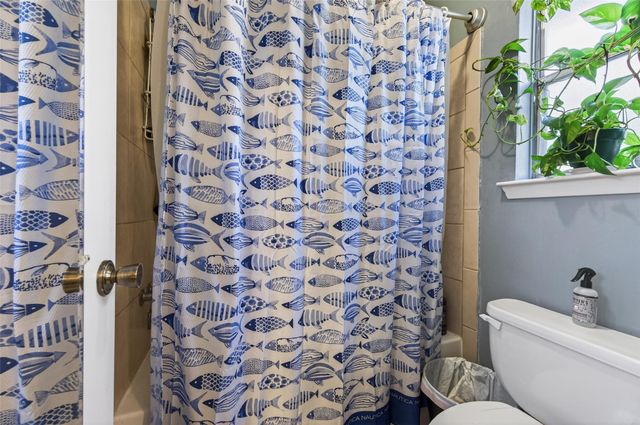 2311 Leading Edge Drive, Friendswood, TX 77546