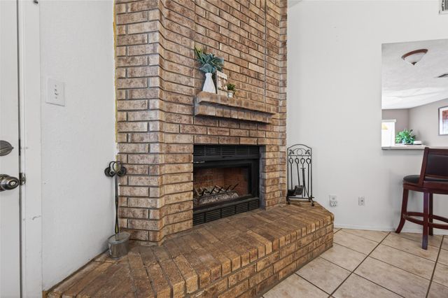 2311 Leading Edge Drive, Friendswood, TX 77546