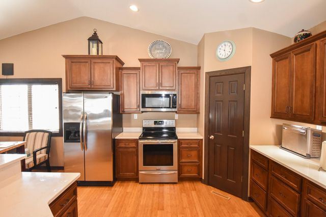 913 41ST Avenue S, Moorhead, MN 56560