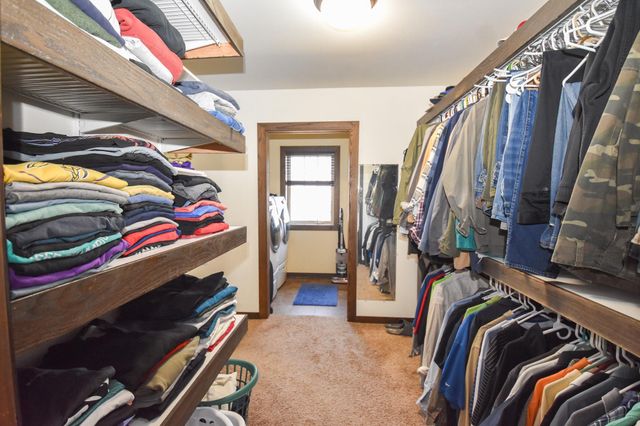 913 41ST Avenue S, Moorhead, MN 56560