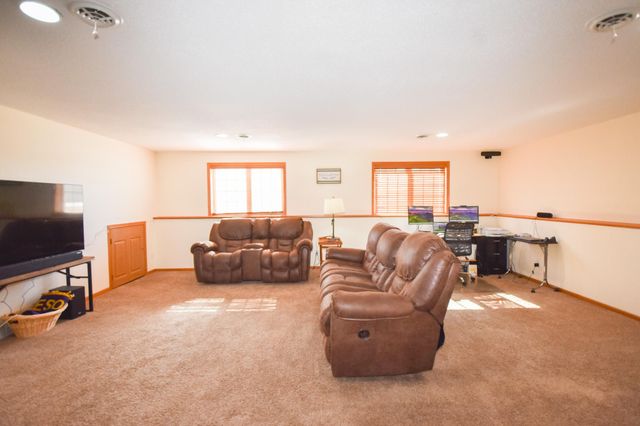 913 41ST Avenue S, Moorhead, MN 56560