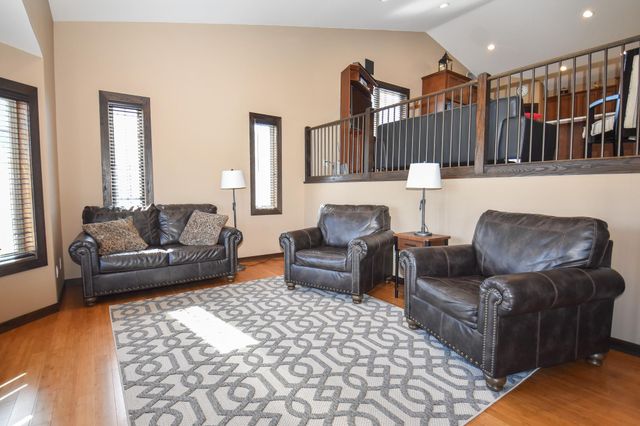 913 41ST Avenue S, Moorhead, MN 56560