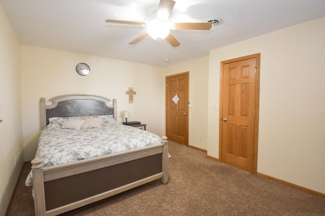 913 41ST Avenue S, Moorhead, MN 56560