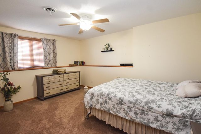 913 41ST Avenue S, Moorhead, MN 56560