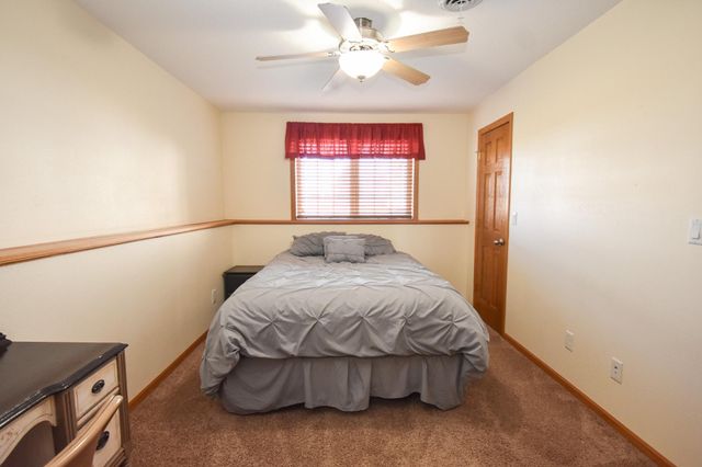 913 41ST Avenue S, Moorhead, MN 56560