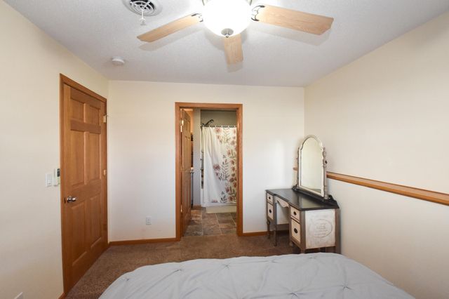 913 41ST Avenue S, Moorhead, MN 56560