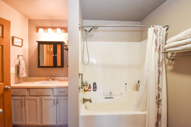 913 41ST Avenue S, Moorhead, MN 56560