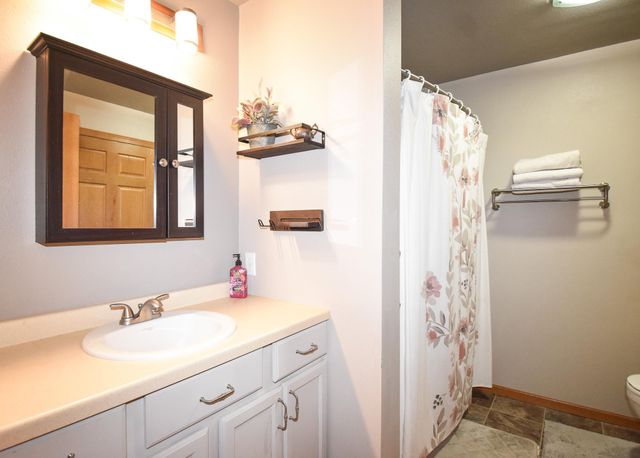 913 41ST Avenue S, Moorhead, MN 56560