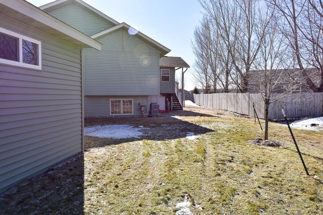 913 41ST Avenue S, Moorhead, MN 56560