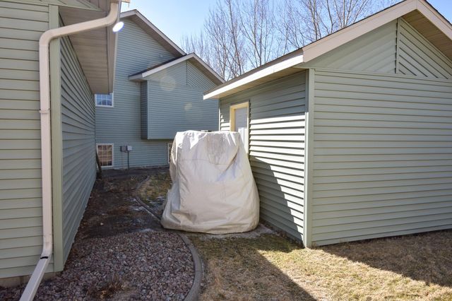 913 41ST Avenue S, Moorhead, MN 56560