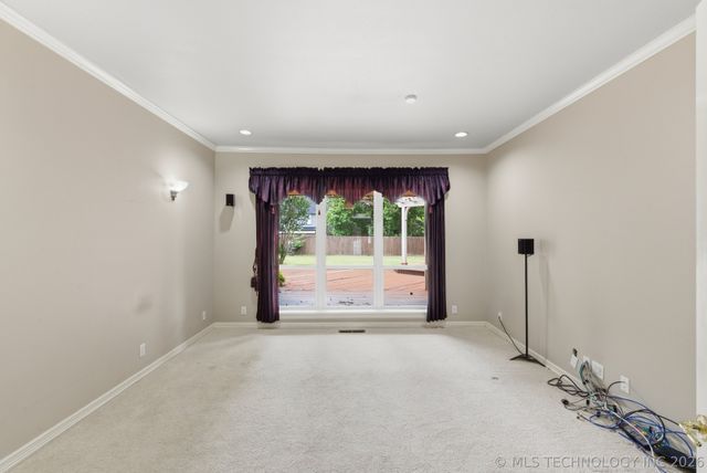 9818 E 83rd Place, Tulsa, OK 74133