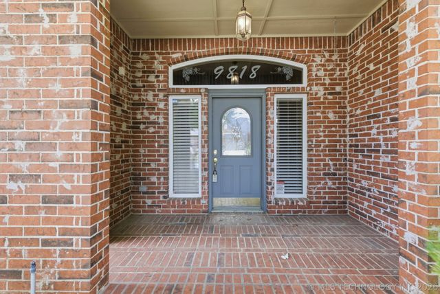9818 E 83rd Place, Tulsa, OK 74133