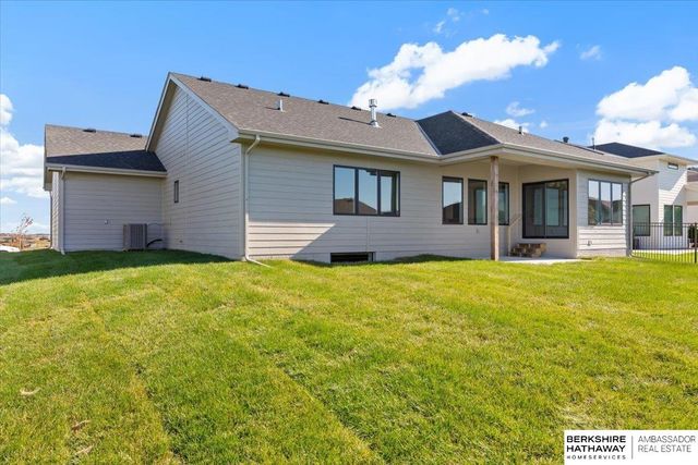 11002 N 171st Street, Bennington, NE 68007