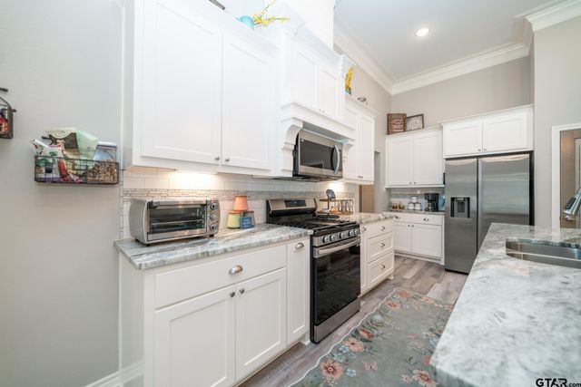 147 Heartland Xing, Diana, TX 75640