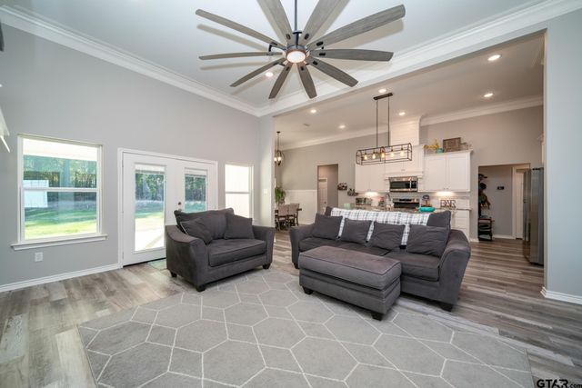 147 Heartland Xing, Diana, TX 75640