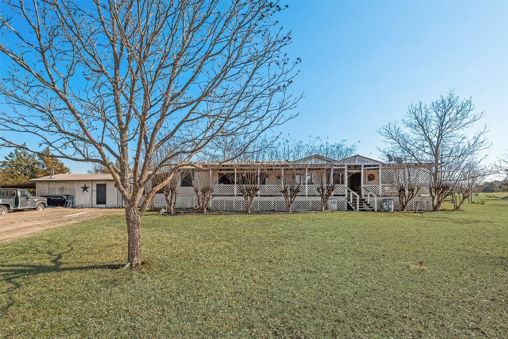 130 Meadowview Lane, Point, TX 75472