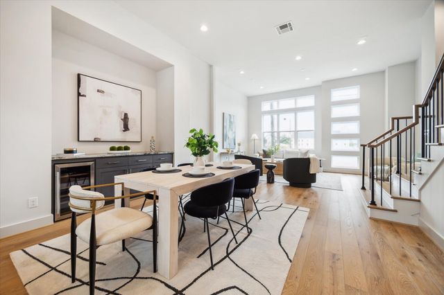 2121 Emancipation Avenue, Houston, TX 77003