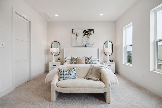 2121 Emancipation Avenue, Houston, TX 77003