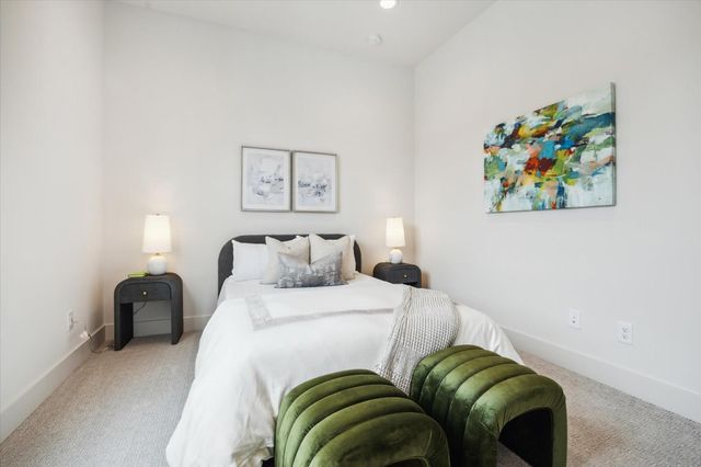 2121 Emancipation Avenue, Houston, TX 77003