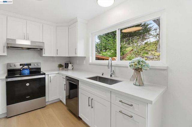 2485 Wexford Ave, South San Francisco, CA 94080