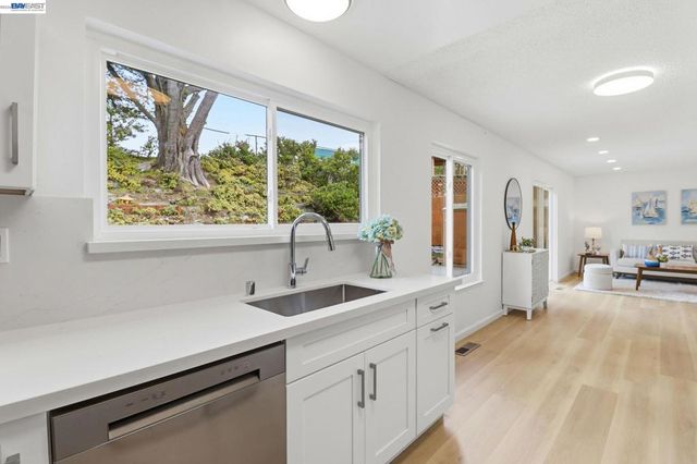 2485 Wexford Ave, South San Francisco, CA 94080