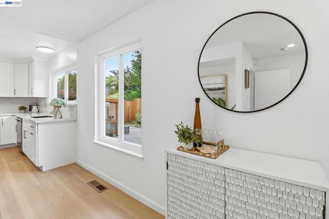 2485 Wexford Ave, South San Francisco, CA 94080