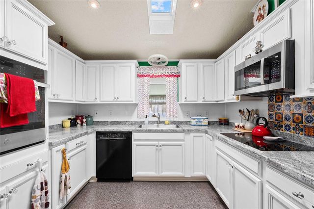 5750 PAWNEE STREET, Zephyrhills, FL 33542