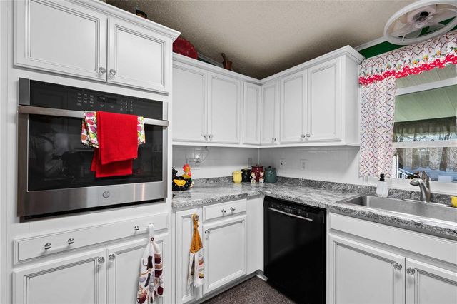 5750 PAWNEE STREET, Zephyrhills, FL 33542