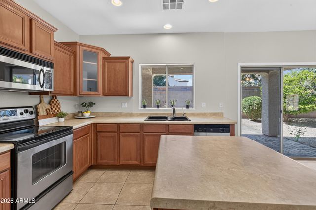 3912 S CROSSCREEK Drive, Chandler, AZ 85286