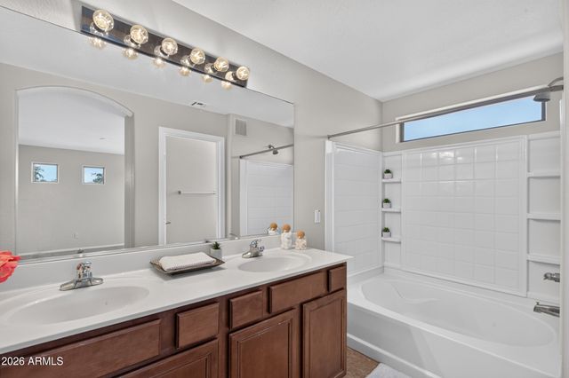 3912 S CROSSCREEK Drive, Chandler, AZ 85286