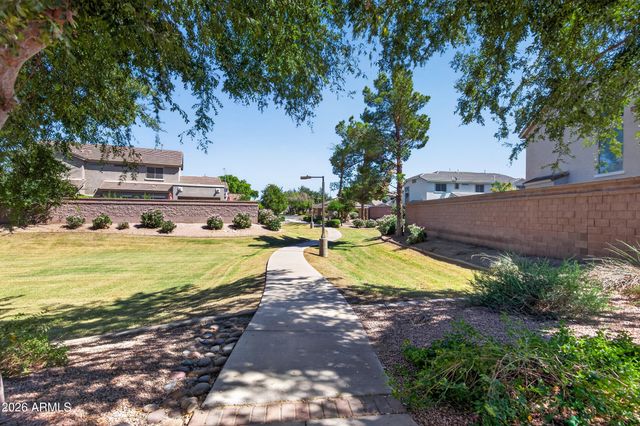 3912 S CROSSCREEK Drive, Chandler, AZ 85286
