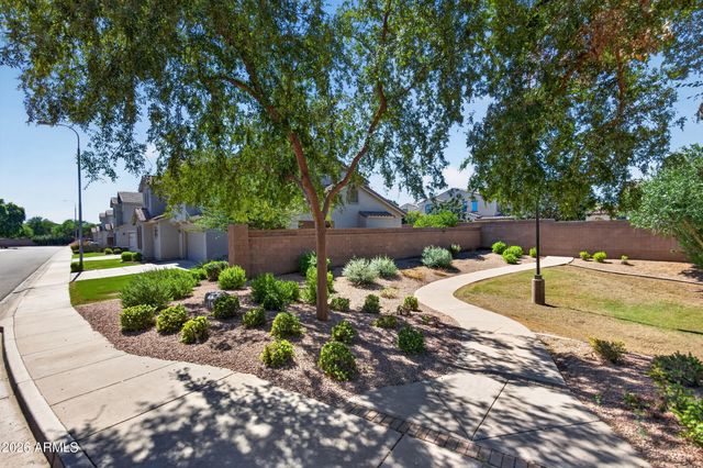3912 S CROSSCREEK Drive, Chandler, AZ 85286