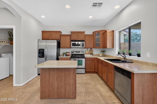 3912 S CROSSCREEK Drive, Chandler, AZ 85286