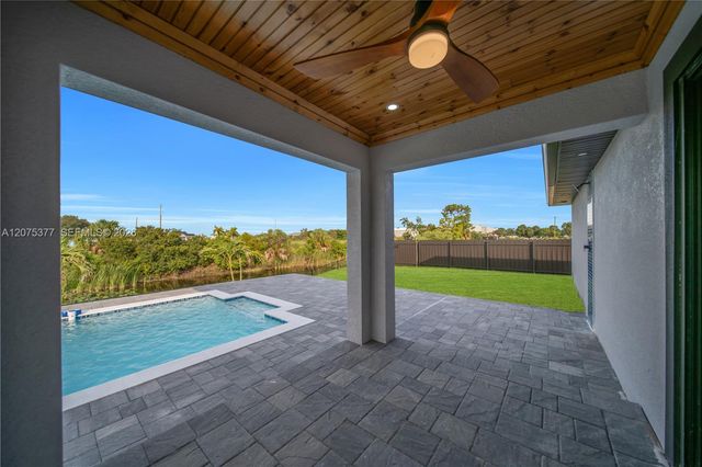 1111 NE 19th Avenue, Cape Coral, FL 33909