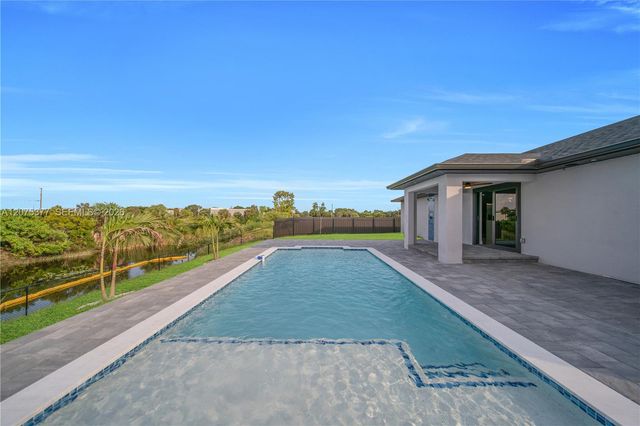 1111 NE 19th Avenue, Cape Coral, FL 33909