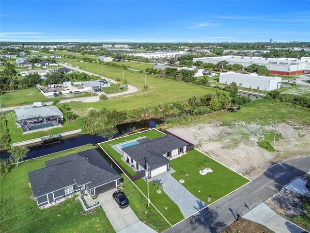1111 NE 19th Avenue, Cape Coral, FL 33909