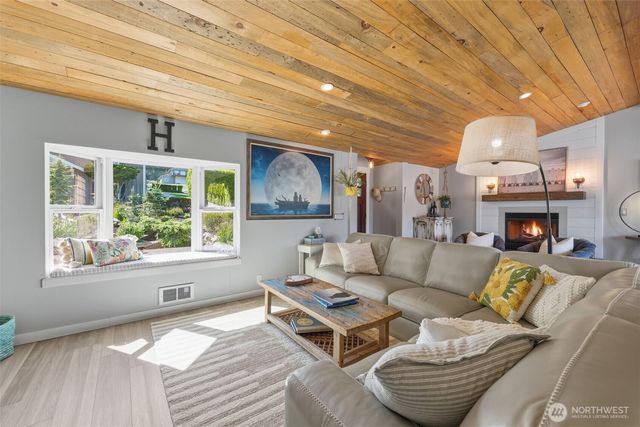 3205 115th Ave NW, Gig Harbor, WA 98335