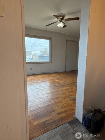 804 S Burress Avenue, Moses Lake, WA 98837