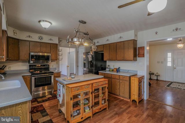 180 GOLDFINCH LN, Gore, VA 22637