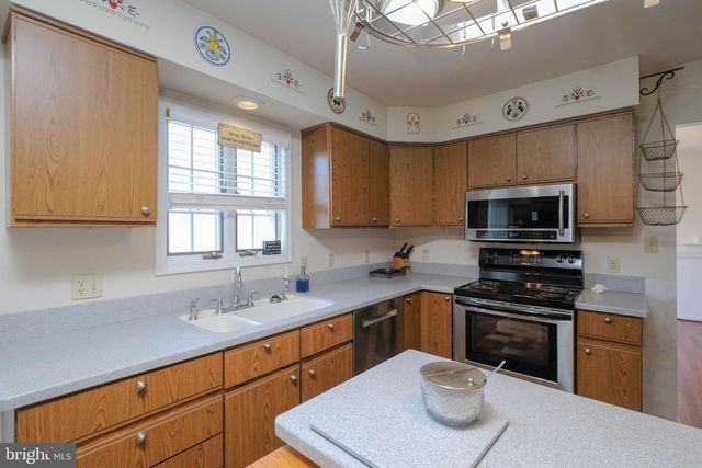 180 GOLDFINCH LN, Gore, VA 22637